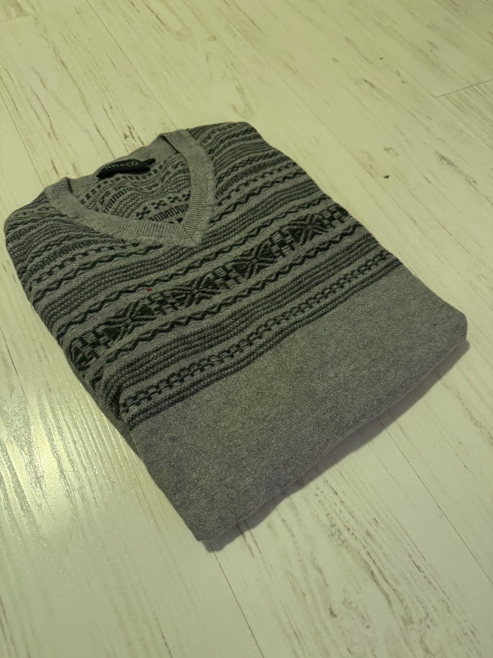 RW&Co Patterned V-Neck Sweater